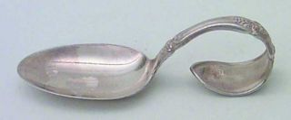 Oneida La Vigne (Silverplate,1908,No Monograms) Curved Handle Baby Spoon   Silve