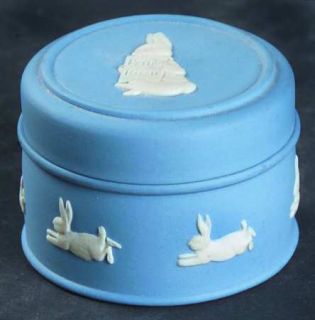 Wedgwood Peter Rabbit On Lavender Jasperware Miniature Round Box, Fine China Din